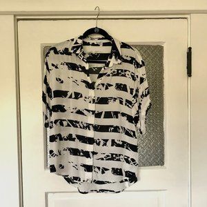 Splendid size Extra Small 80s black and white top